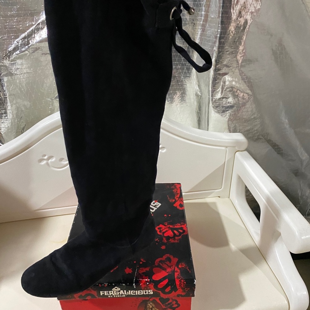 Boots - Picture 6 of 6